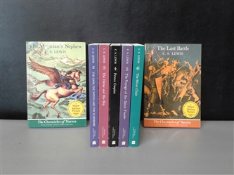 The Chronicles of Narnia Full-Color Collectors Edition Set