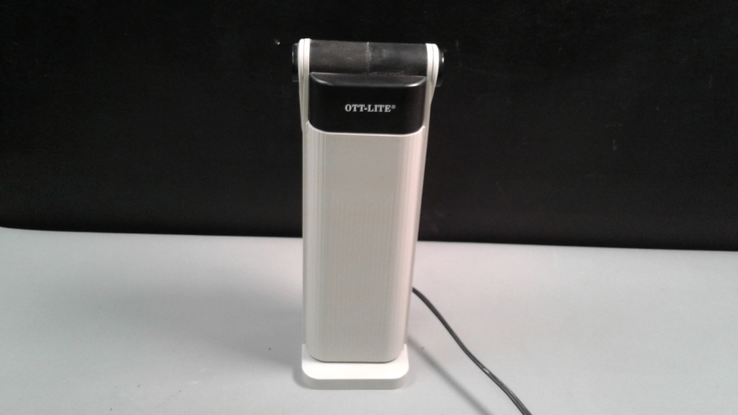 Lot Detail OttLite Folding Task Lamp