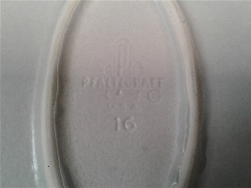 Vintage Pfaltzgraff 10 Oval Baker & 14 Oval Serving Platter Yorktowne (USA) Discontinued