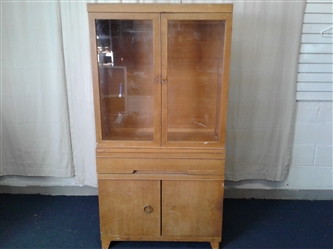 Vintage/Antique Wooden Cabinet 
