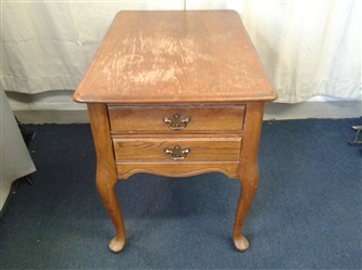 Vintage Oak Queen Anne End Table w/2 Drawers