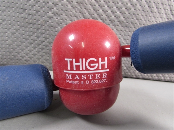 PAIR OF 3.3 LB WEIGHTS & THIGHMASTER