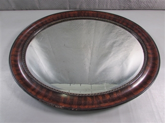 ANTIQUE OVAL WOOD FRAMED WALL MIRROR