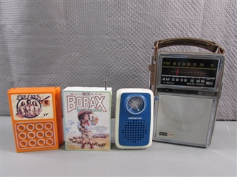COLLECTION OF VINTAGE RADIOS