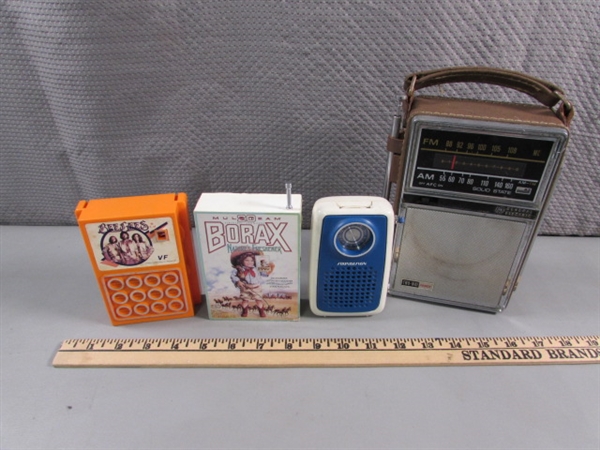 COLLECTION OF VINTAGE RADIOS