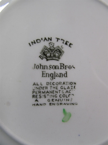38 PCS OF JOHNSON BROS DINNERWARE INDIAN TREE PATTERN