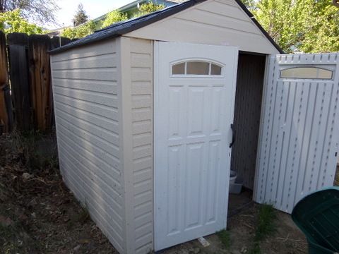 RUBBERMAID, 7' SQUARE, STORAGE SHED WITH WOOD SHELVING UNIT