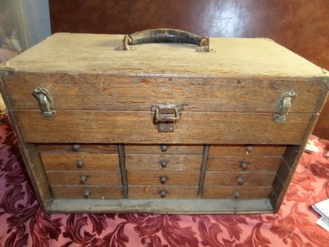 ANTIQUE OAK MULTi DRAWER TOOL BOX WITH TOOLS