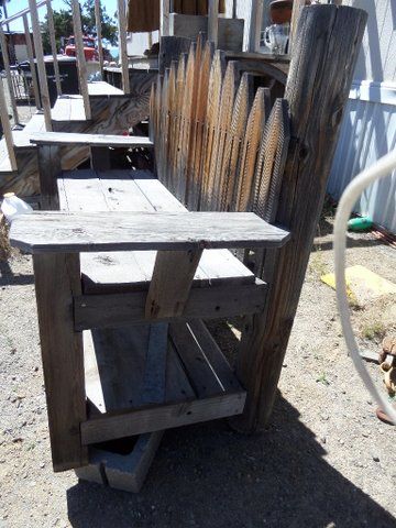 Lot Detail Garden Bench With Picket Fence Back