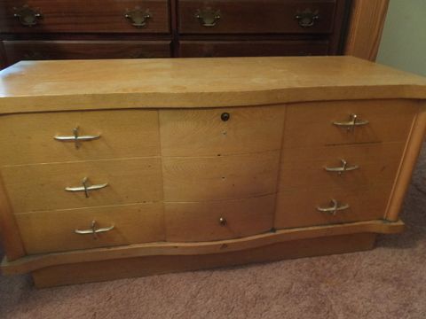 BEAUTIFUL 1950'S LANE CEDAR CHEST WITH ORIGINAL PAPERWORK