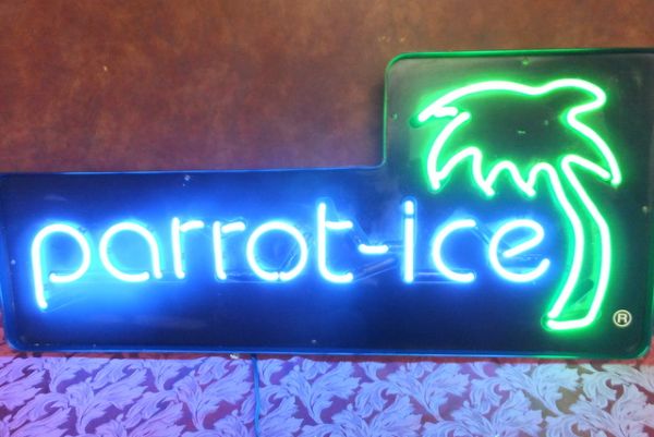 NEON SIGN - PARROT ICE WITH PALM TREE
