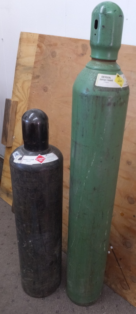 Lot Detail - SPARE OXY ACETYLENE TANK SET.