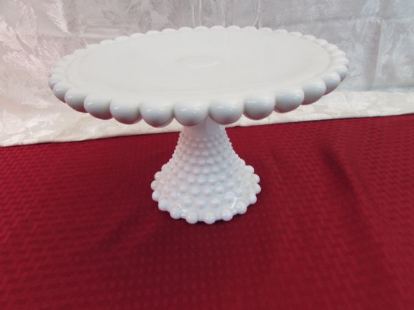 VINTAGE MILK GLASS HOBNAIL CAKE STAND