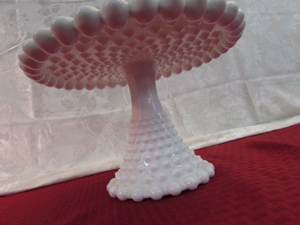 VINTAGE MILK GLASS HOBNAIL CAKE STAND