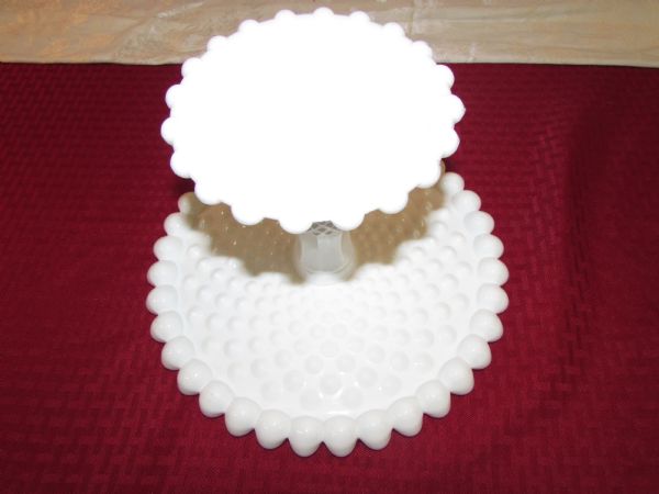 VINTAGE MILK GLASS HOBNAIL CAKE STAND