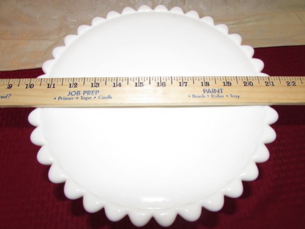 VINTAGE MILK GLASS HOBNAIL CAKE STAND