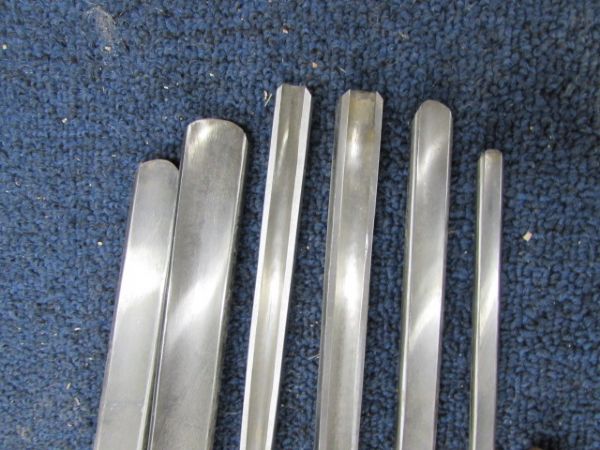 SIX LATHE TOOLS WITH SHARPENING STONE 
