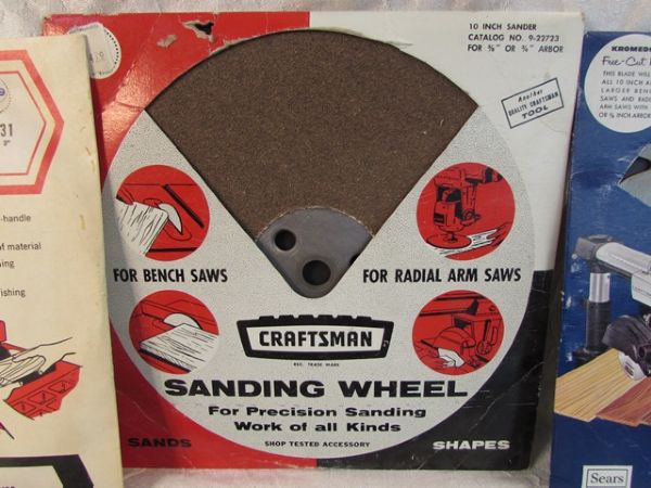 FIVE 10 SAW BLADES, SANDING WHEEL AND ALUMINUM OXIDE DISCS
