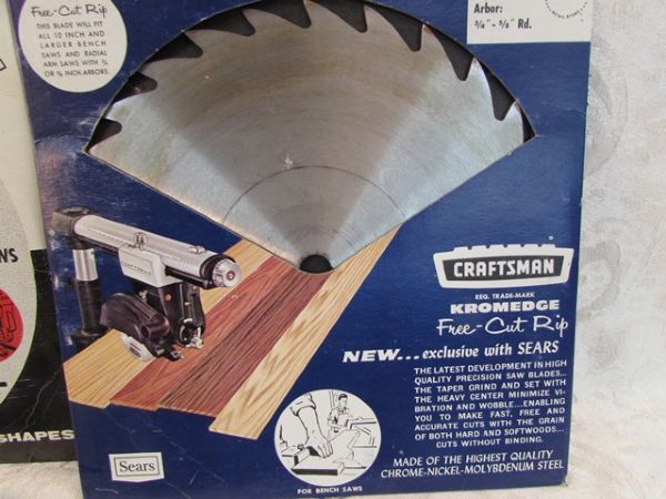 FIVE 10 SAW BLADES, SANDING WHEEL AND ALUMINUM OXIDE DISCS