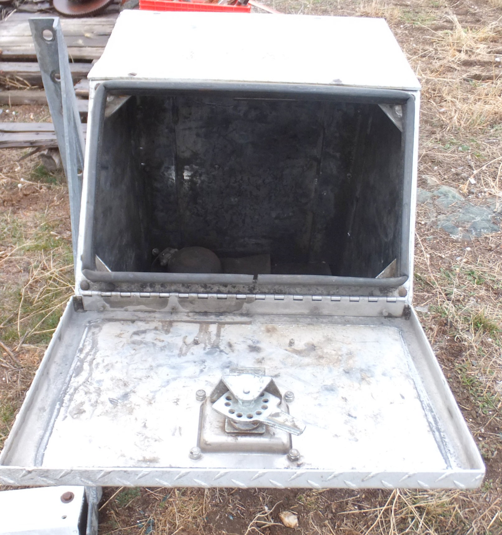 Lot detail pro tech tool box for your truck bed