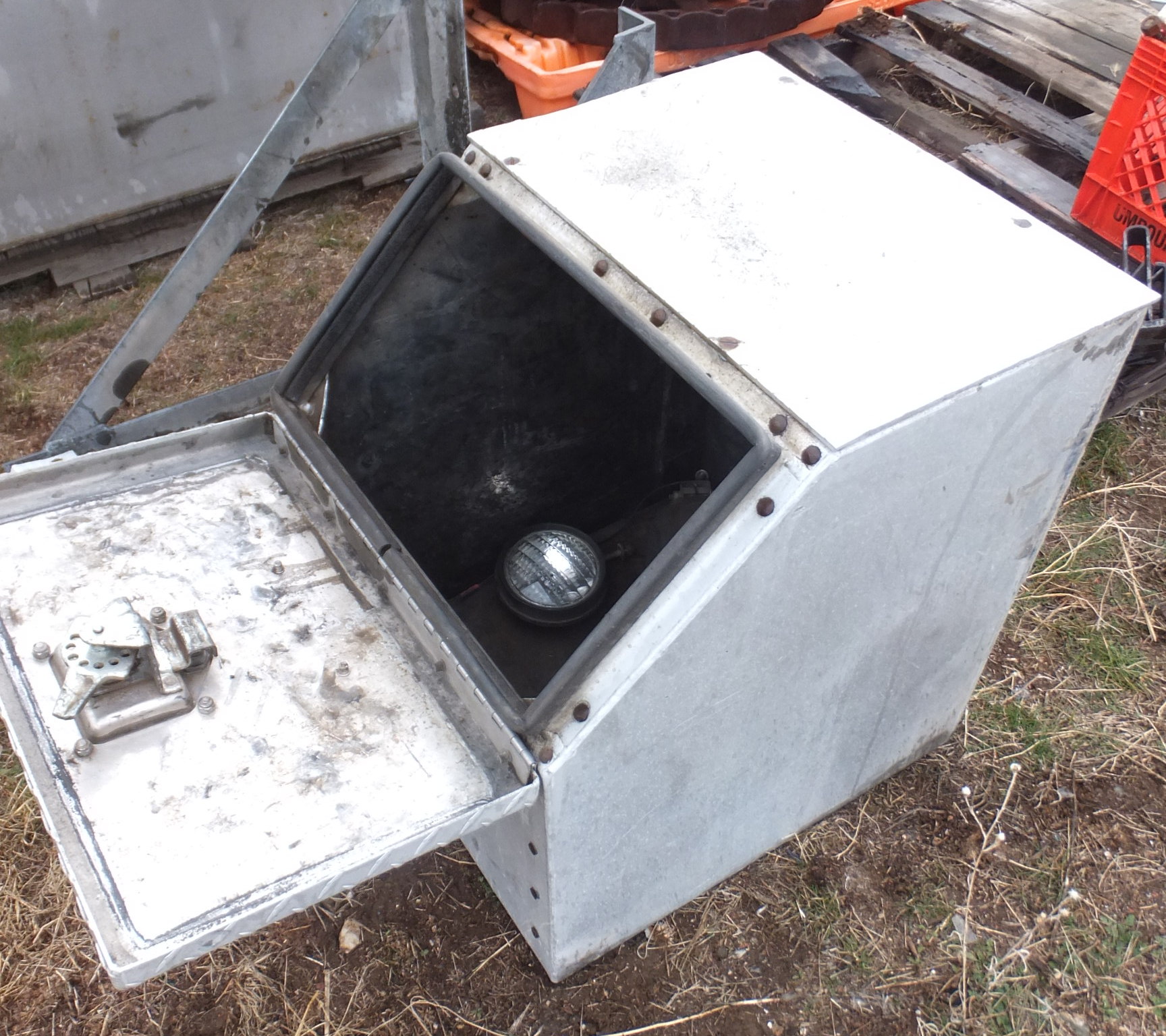 Lot detail pro tech tool box for your truck bed