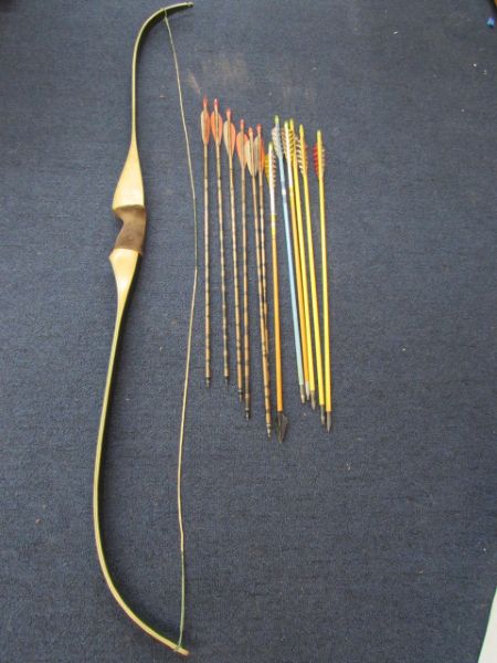 CUSTOM MADE MAPLE RECURVE BOW WITH ARROWS
