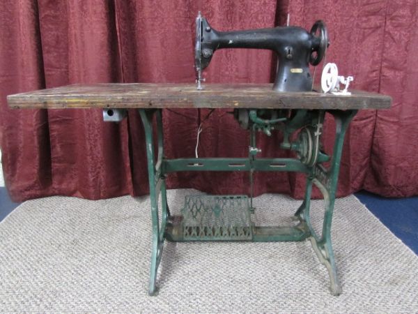 VINTAGE SINGER LEATHER SEWING MACHINE