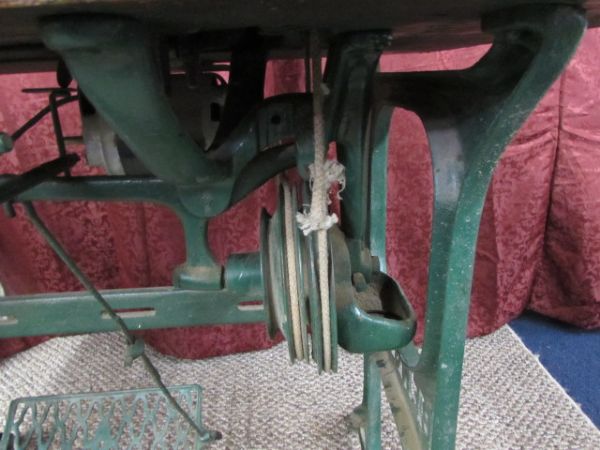 VINTAGE SINGER LEATHER SEWING MACHINE