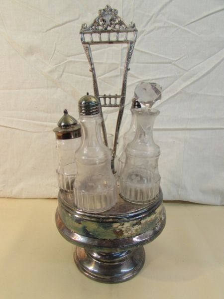 ANTIQUE SILVERPLATE VICTORIAN CASTOR/CRUET SET