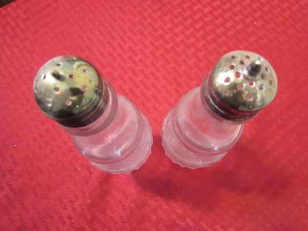ANTIQUE SILVERPLATE VICTORIAN CASTOR/CRUET SET