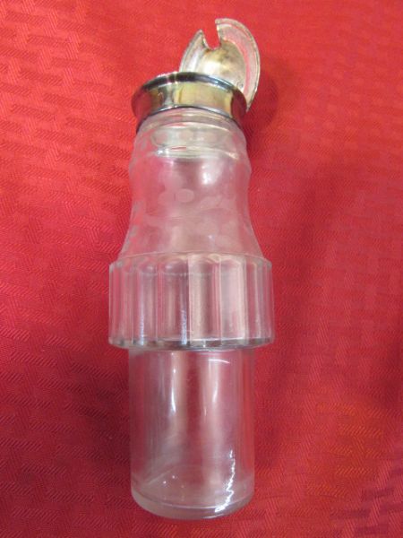 ANTIQUE SILVERPLATE VICTORIAN CASTOR/CRUET SET