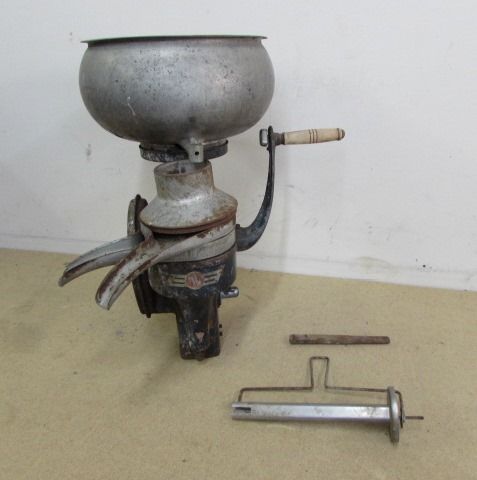LARGE VINTAGE CREAM SEPARATOR