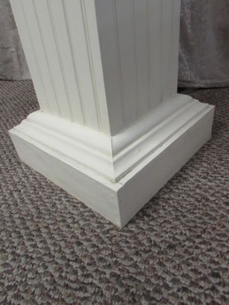 WOODEN PEDESTAL/PLANT STAND
