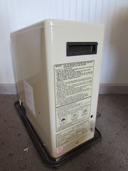 NEVER USED  RADIANT KEROSENE HEATER