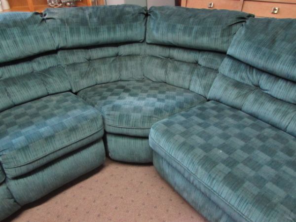 LARGE 3 PIECE **LANE** SECTIONAL SOFA 