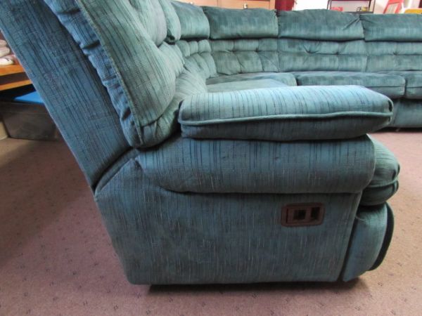 LARGE 3 PIECE **LANE** SECTIONAL SOFA 