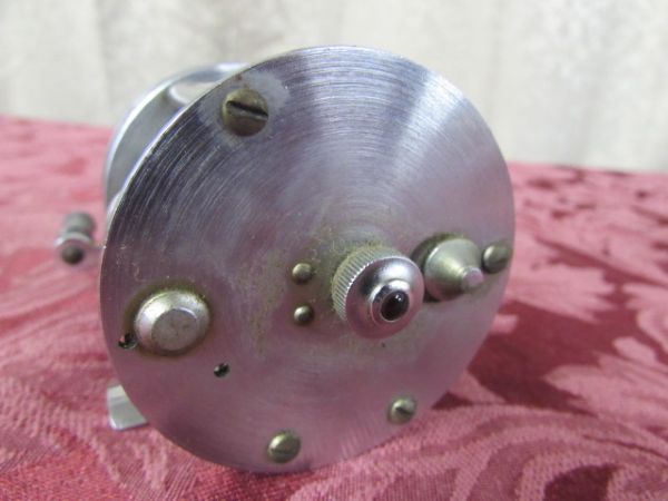 VINTAGE OCEAN CITY FISHING REEL