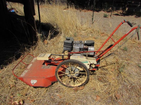 DR FIELD & BRUSH MOWER