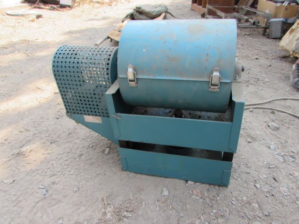 LARGE VINTAGE ROCK TUMBLER