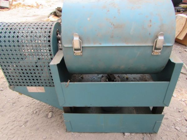 LARGE VINTAGE ROCK TUMBLER