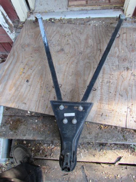 TRAILER HITCH TONGUE