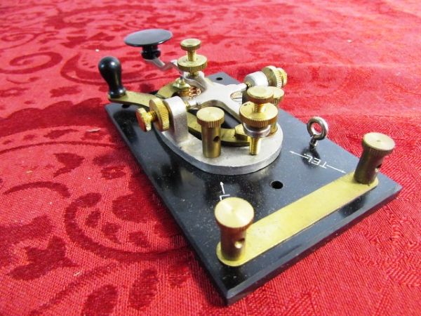 WWII ERA J-38 MORSE CODE TELEGRAPH KEY