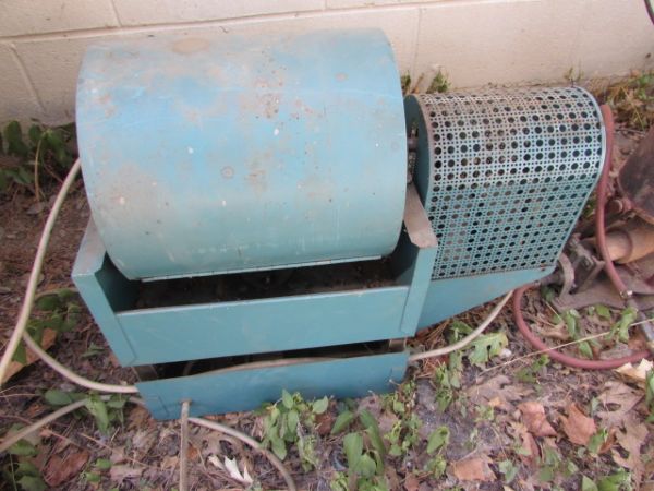 LARGE VINTAGE ROCK TUMBLER