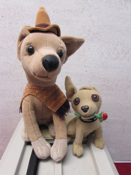 FIESTA!  YO QUIERO TACO BELL PUPPIES & CRATE