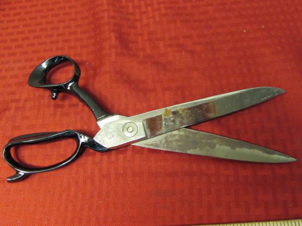 GIANT PAIR OF WISS SCISSORS/SHEARS