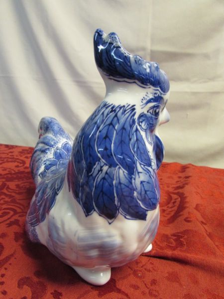 BEAUTIFUL BLUE & WHITE PORCELAIN ROOSTERS