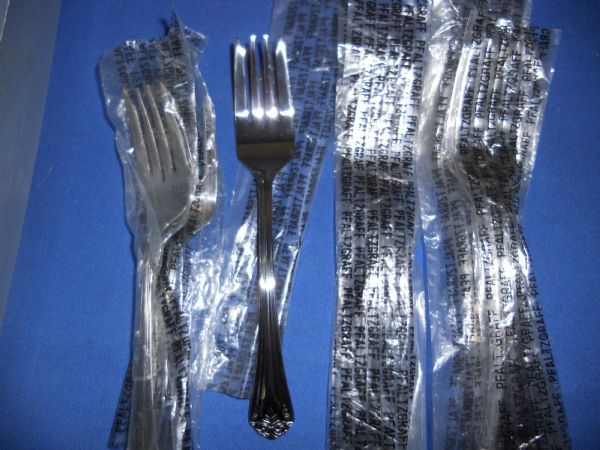 NEW PFALTZGRAFF FLATWARE 