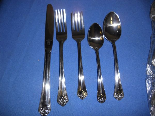 NEW PFALTZGRAFF FLATWARE 