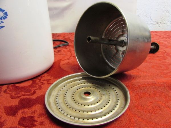 VINTAGE 10 CUP CORNING WARE PERCOLATOR