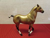 HARTLAND 2004 GOLD HOLIDAY HORSE #026 